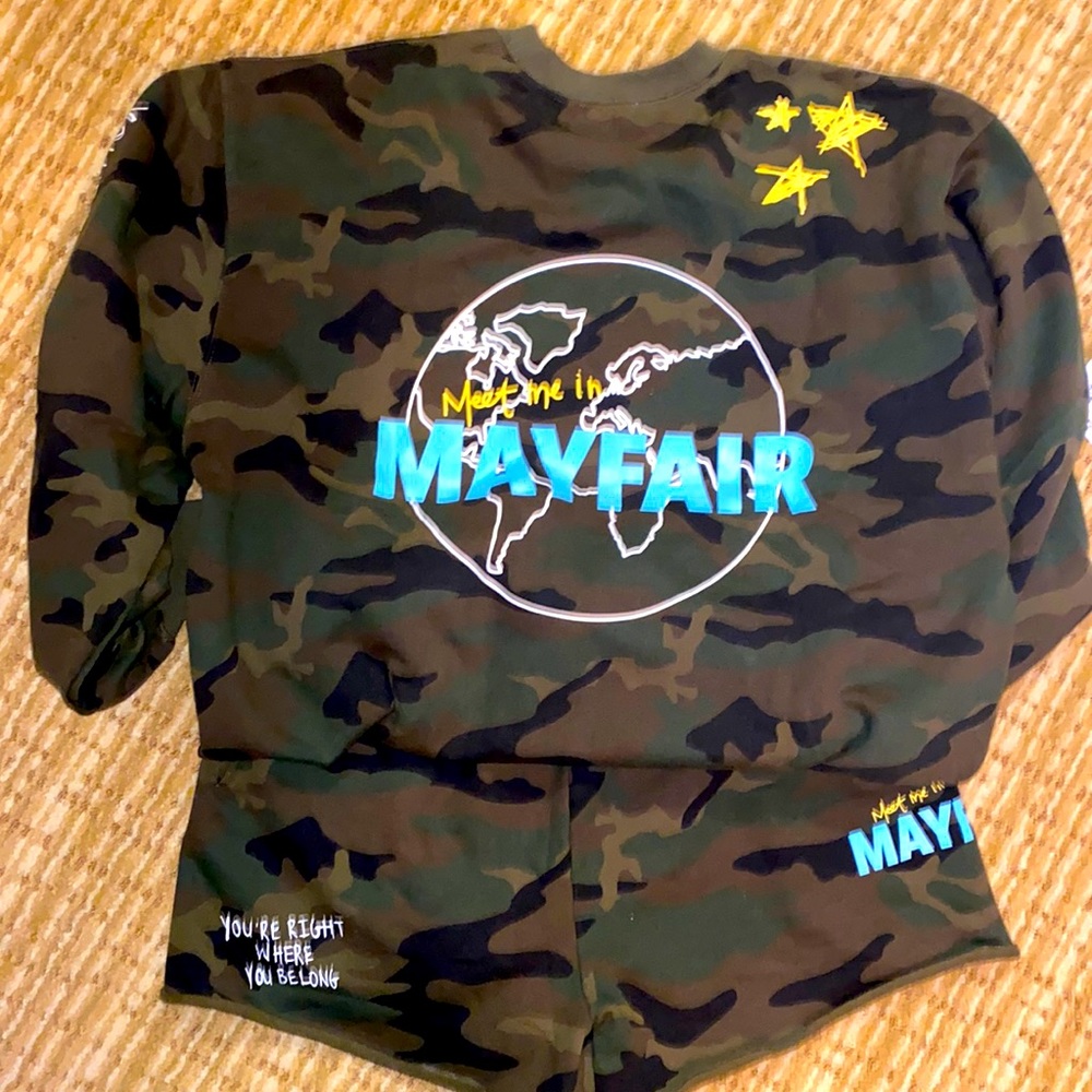 The Mayfair group camo set. Brand new in bag. Size med/ large